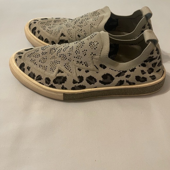 bernie mev. Cream and Black Slip-On Sneakers - Picture 4 of 6